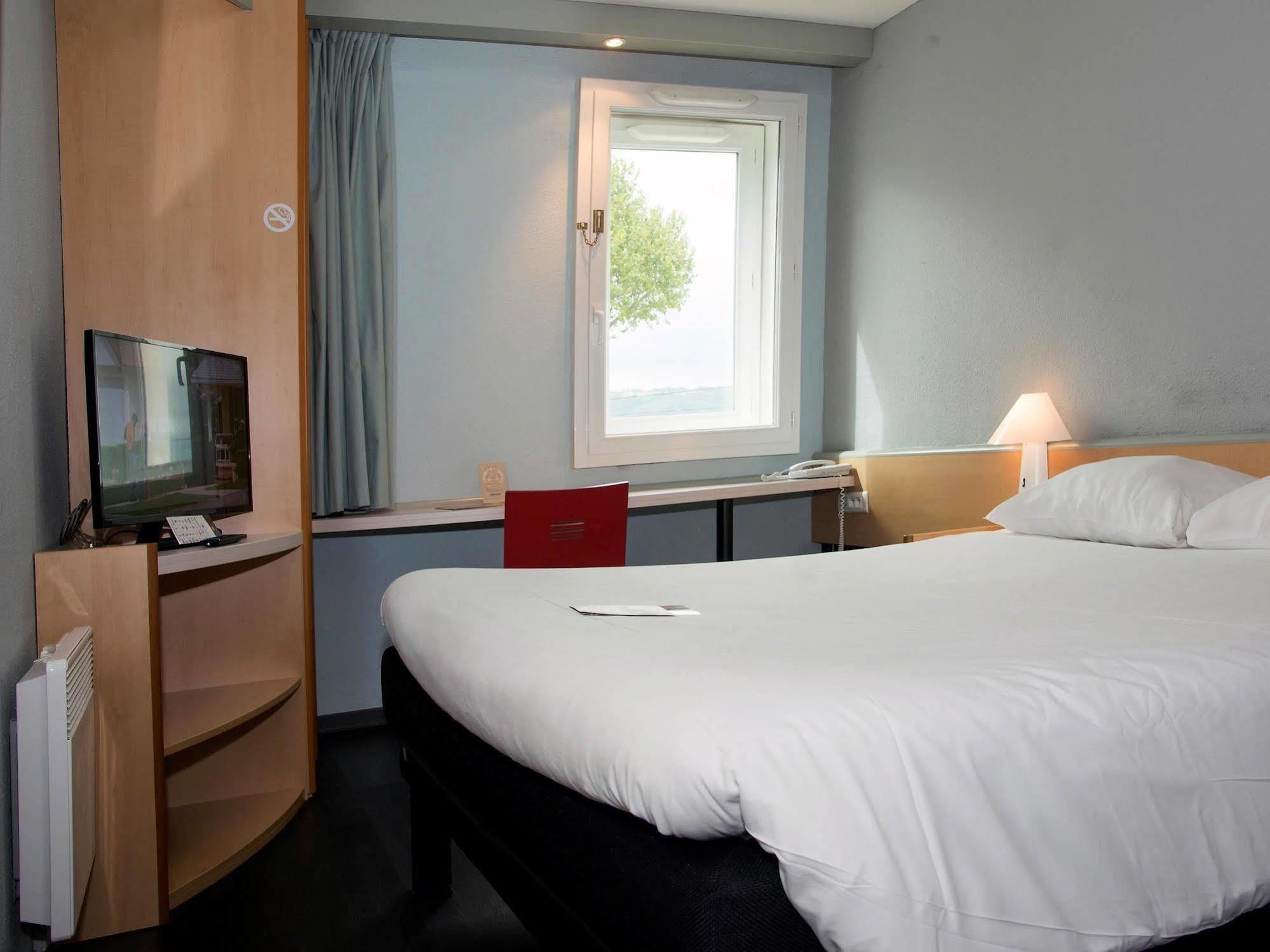 Ibis Saint Rambert D'Albon Hotel Exterior photo